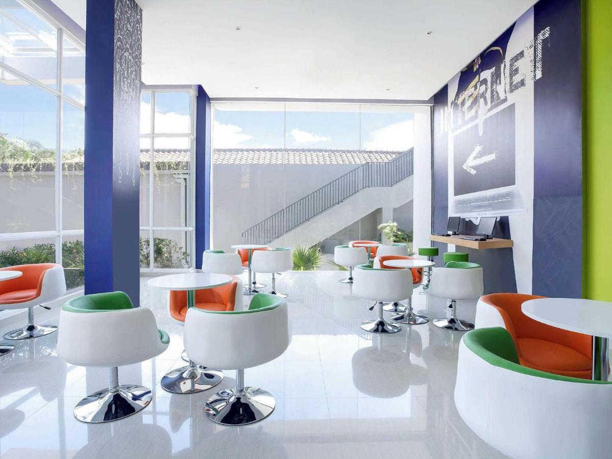 Ibis Budget Semarang Tendean Exterior photo